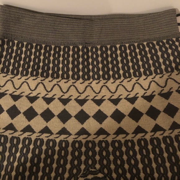 Printed Knit Leggings by Chocolate - Picture 2 of 3